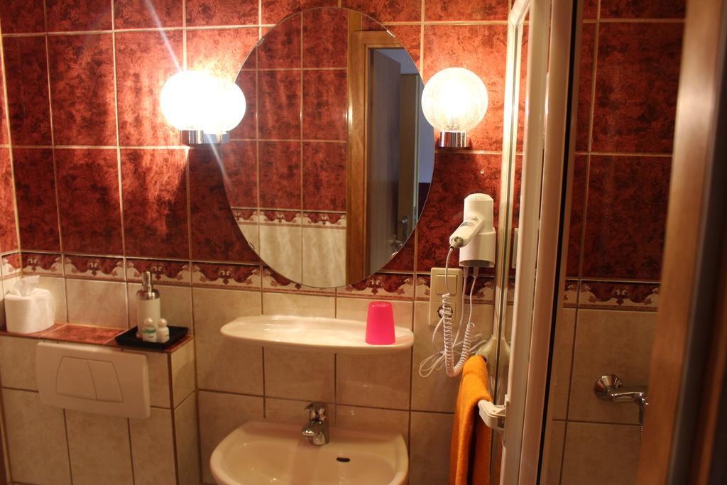Gasthof Zur Post Zwiefalten Extérieur photo